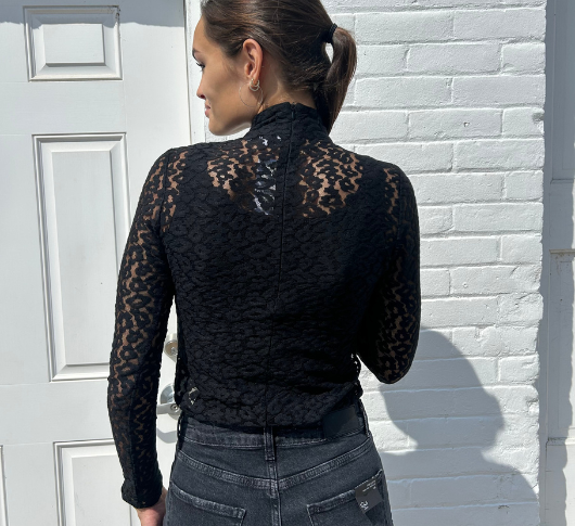 Suncoo - Lorena Mesh and Applique Long Sleeve Turtle Neck in Black