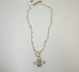 Elisabeth Pohle - Bee Pendant Pearl Chain Necklace in Gold and Pearl