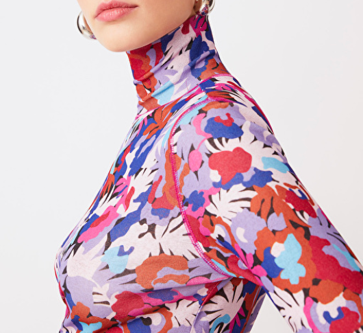 
            
                Load image into Gallery viewer, SUNCOO Paris - Maury Floral Turtleneck
            
        