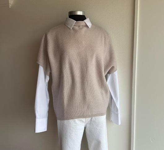 
            
                Load image into Gallery viewer, Kinross Cashmere - Textured Funnel Pullover in Dune
            
        