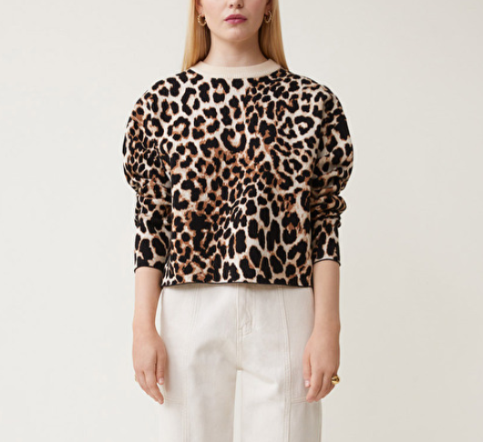 Suncoo - Paleo Leopard Print Knit Crew Sweater in Camel and Black