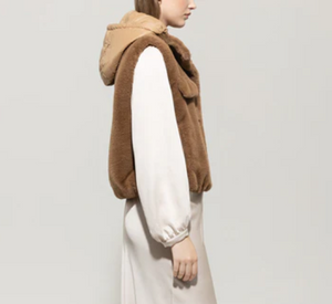 Luisa Cerano – Fur Vest with Removable Hood in Brown