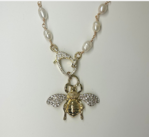 Elisabeth Pohle - Bee Pendant Pearl Chain Necklace in Gold and Pearl