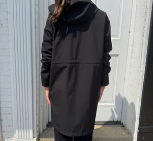 NIKKI JONES - Long Lightweight Raincoat with Hood in Black