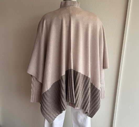 Kinross Cashmere - Ruana Wrap in Dune/Seal