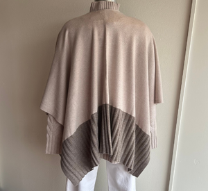 
            
                Load image into Gallery viewer, Kinross Cashmere - Ruana Wrap in Dune/Seal
            
        