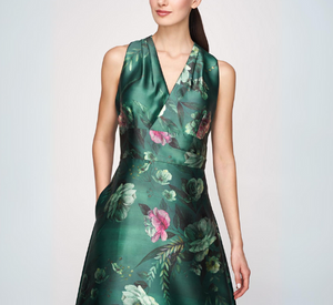 Kay Unger - Rosalind Sleeveless V Neck Floral Print Gown in Lite Emerald