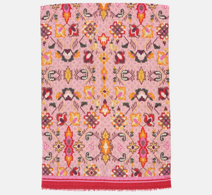 Echo - Tapestry Wrap in Pink/Red