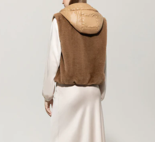 Luisa Cerano – Fur Vest with Removable Hood in Brown