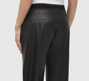 Mac Jeans - Chiara Crop Vegan Leather Pants in Black