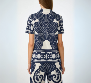 TRINA TURK - Abba Button Down Short Sleeve Shirt in Blue and White