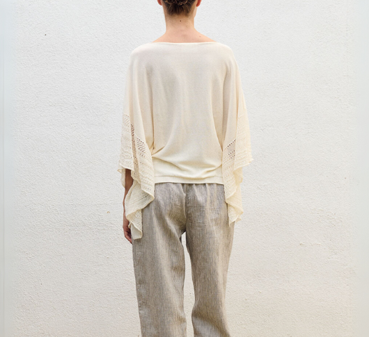 SITA MURT - Seamless Knitted Cape in Ecru