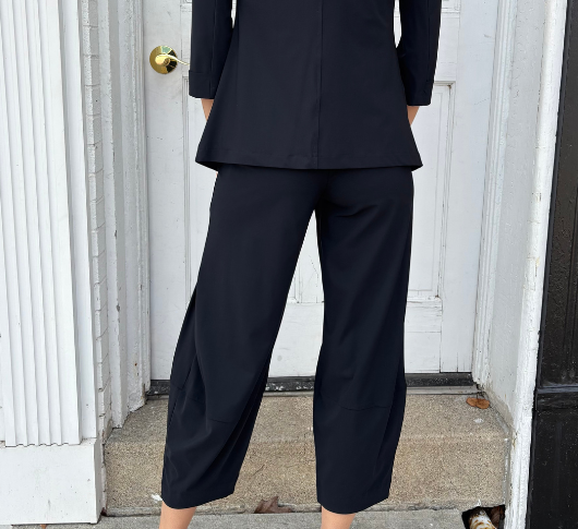 Porto - Buster Jersey Crop Pant with Topstitching in Black