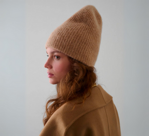 White + Warren - Cashmere Plush Rib Beanie in Camel Heather