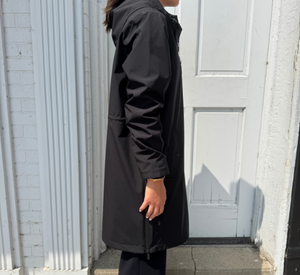 NIKKI JONES - Long Lightweight Raincoat with Hood in Black