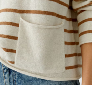 Oui - Mock Neck Striped Sweater with Front Pocket in Off-White and Camel