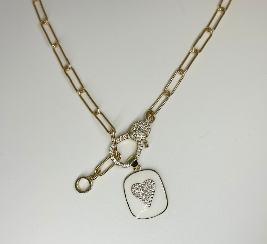 Elisabeth Pohle - White Heart Chain Necklace in Gold and White