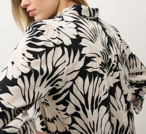 0039 Italy - Gracey Pattern Shirt Dress in Black and Cream