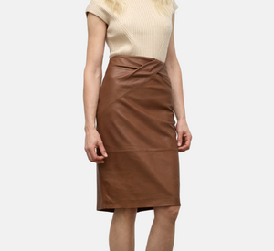Iris - Leather Skirt in Cognac