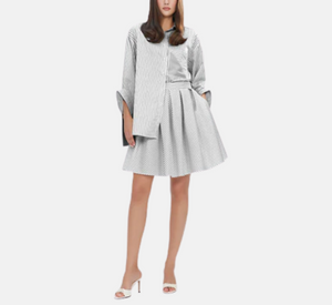 Theo - Echo Box Pleat Striped Short Skirt in Black and White