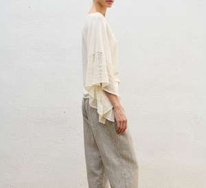 SITA MURT - Seamless Knitted Cape in Ecru