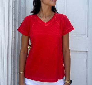 Elliot Lauren - Short Sleeve V-Neck T-Shirt in Poppy